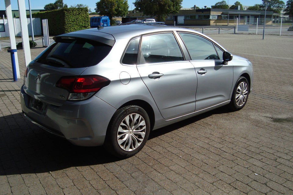Citroën C4 1,2 PureTech 110 Feel Complet 5d