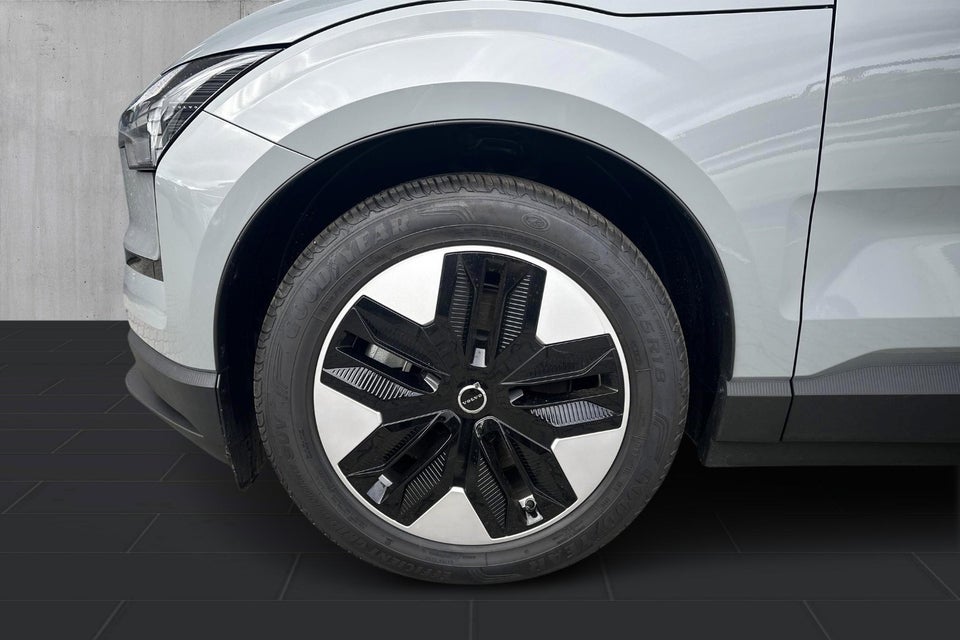 Volvo EX30 Extended Range Core 5d
