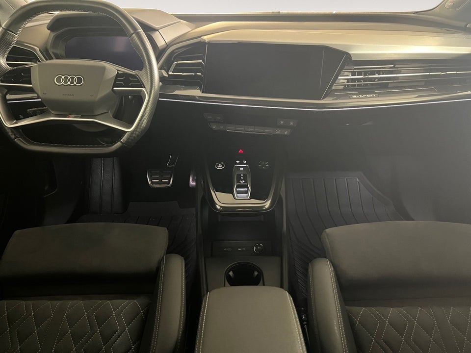 Audi Q4 e-tron 50 S-line quattro 5d
