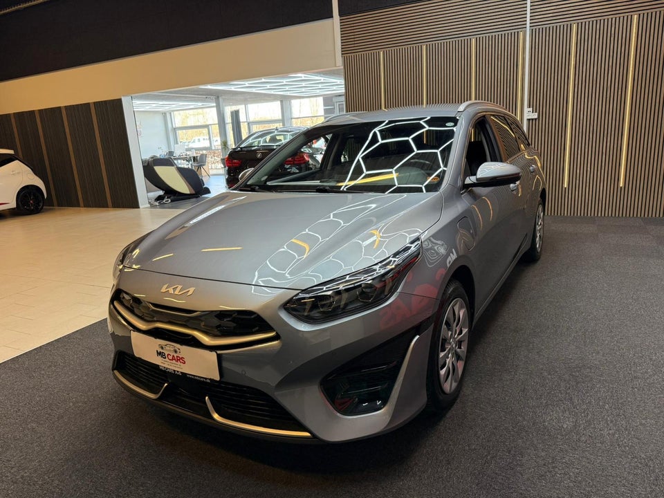 Kia Ceed 1,6 PHEV Upgrade Premium SW DCT 5d