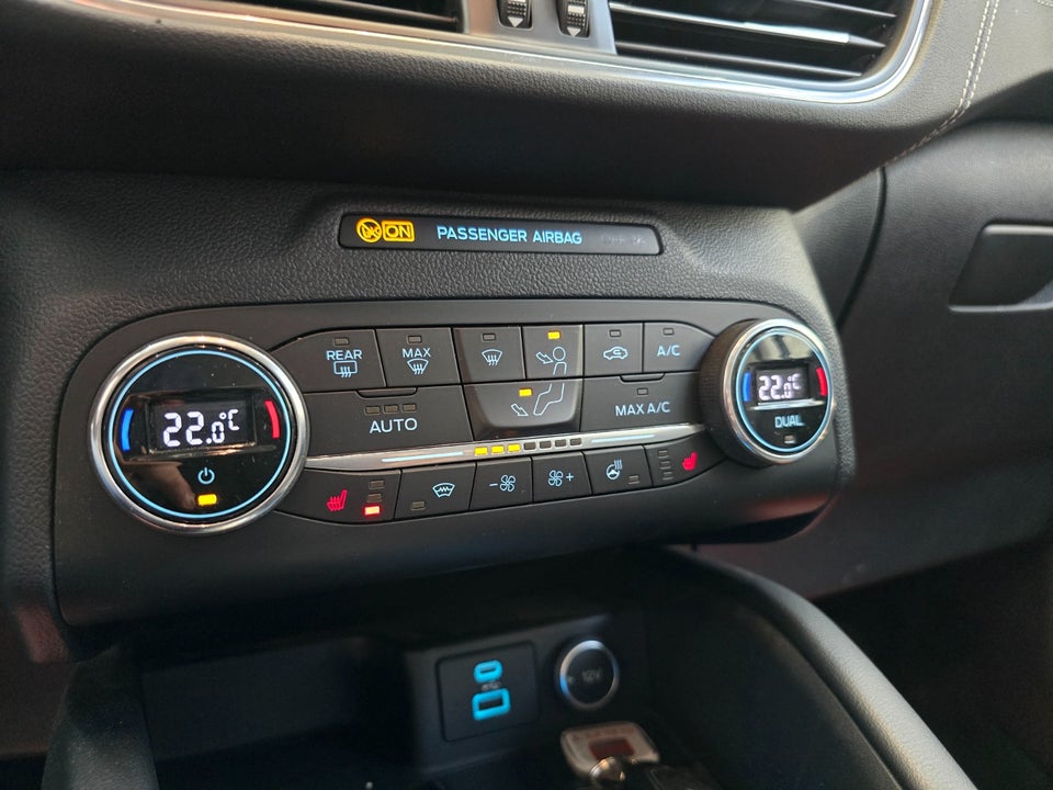 Ford Kuga 2,5 PHEV Vignale CVT 5d