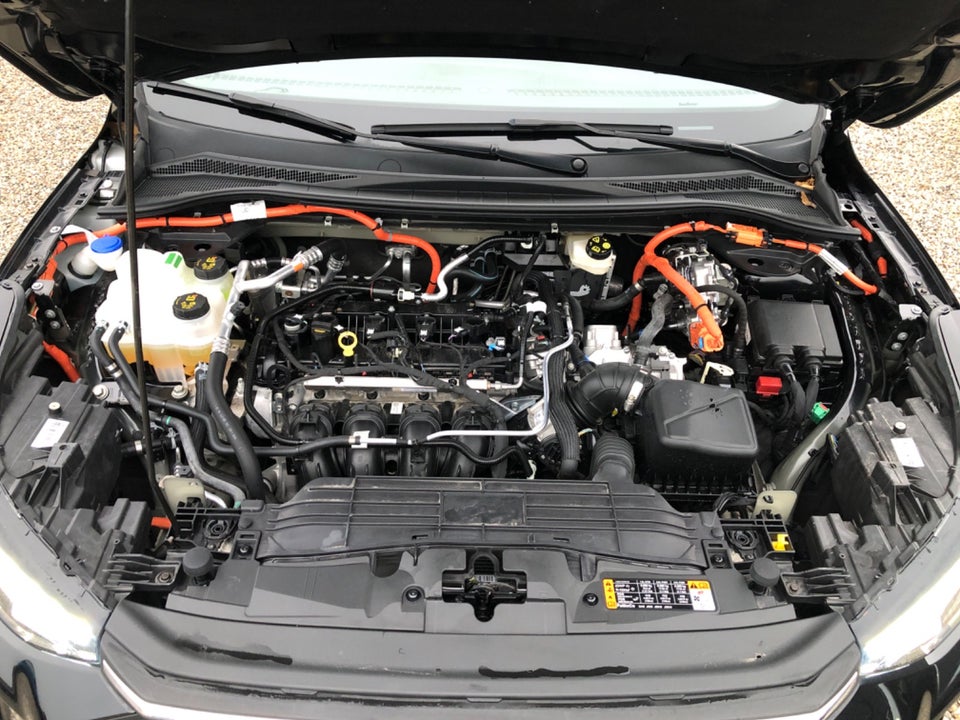 Ford Kuga 2,5 PHEV Titanium CVT 5d