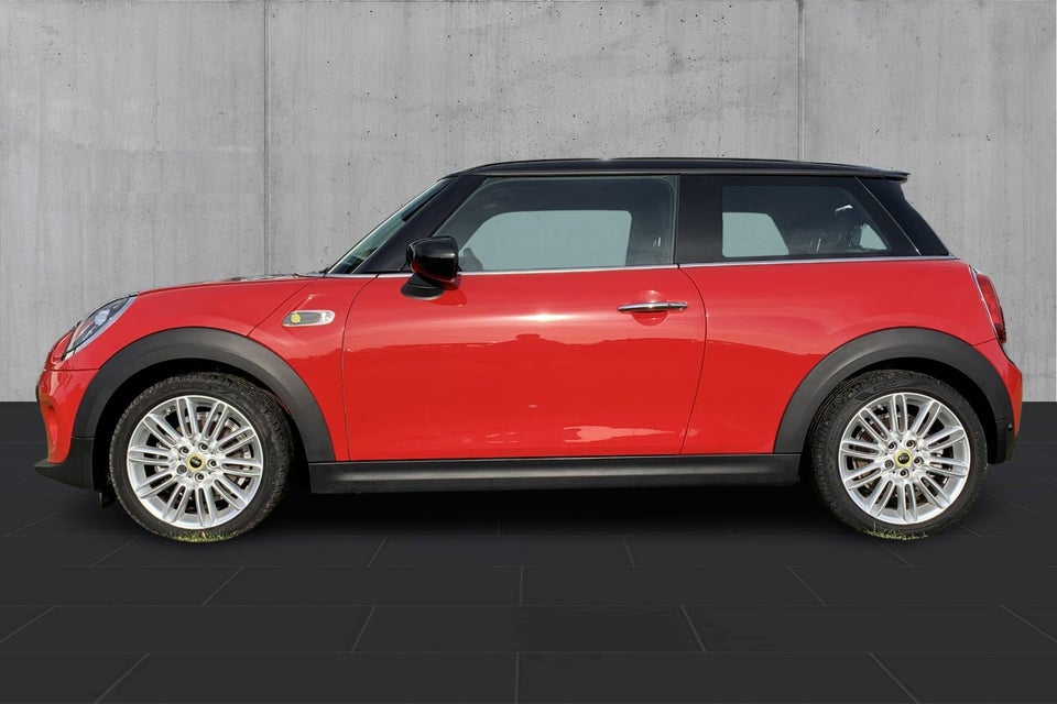 MINI Cooper SE Essential 3d