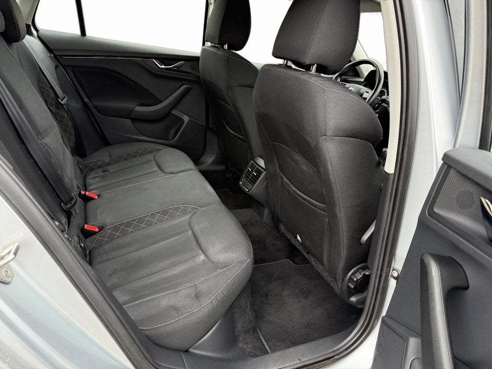 Skoda Kamiq 1,6 TDi 115 Ambition DSG 5d