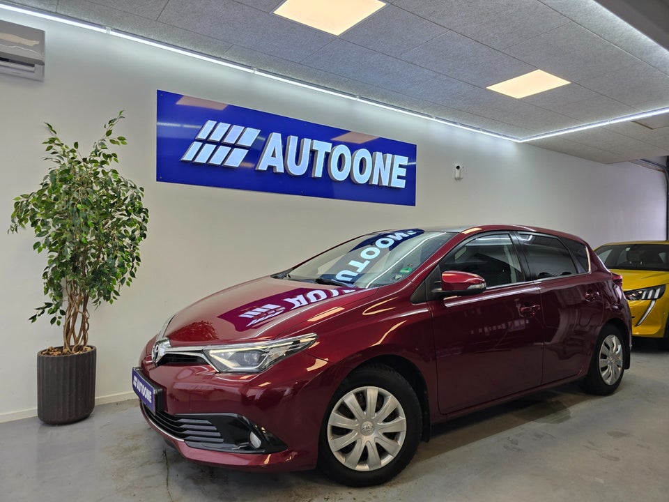 Toyota Auris 1,2 T T2 Style 5d