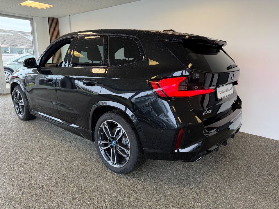BMW iX1 xDrive30 M-Sport Premium 5d