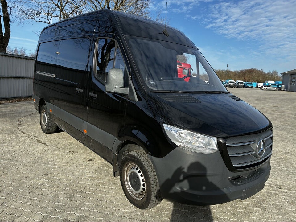 Mercedes Sprinter 319 3,0 CDi A2 Kassevogn aut. RWD