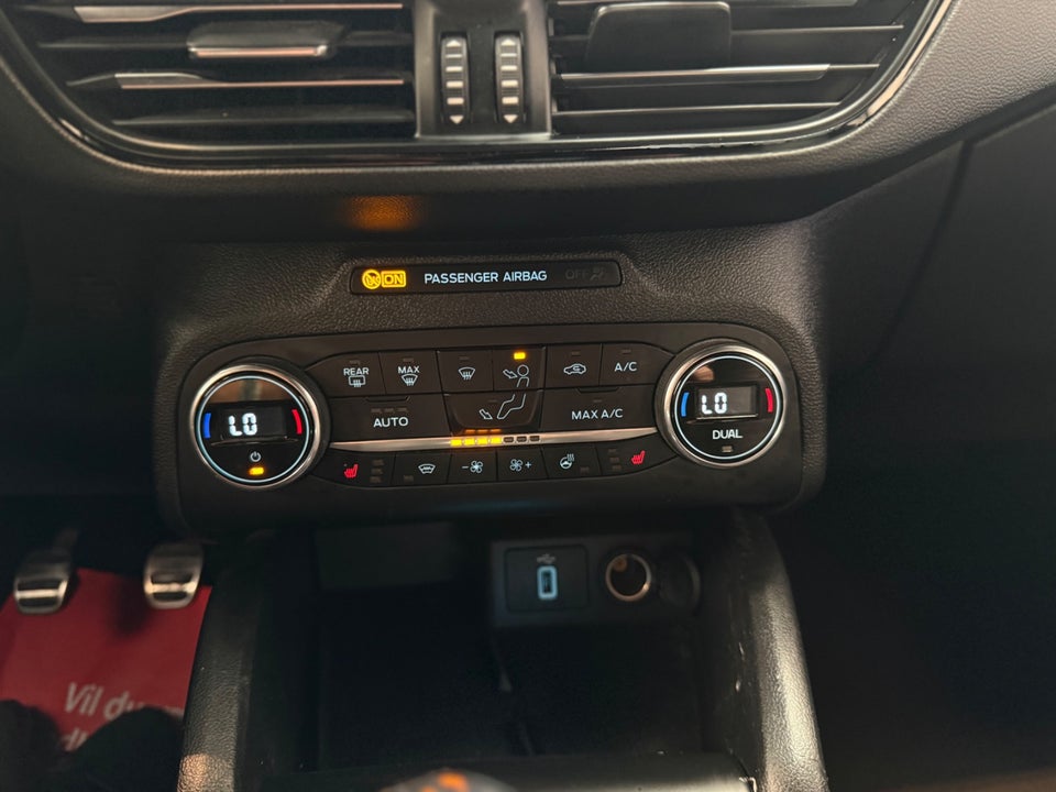 Ford Focus 1,0 EcoBoost mHEV ST-Line stc. 5d