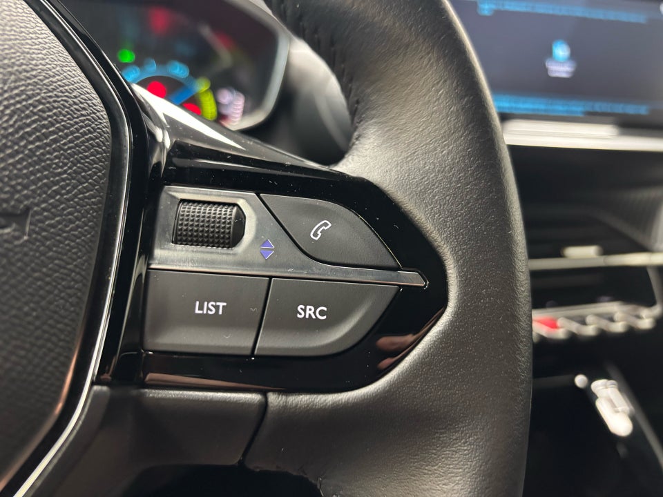 Peugeot e-2008 50 Style 5d