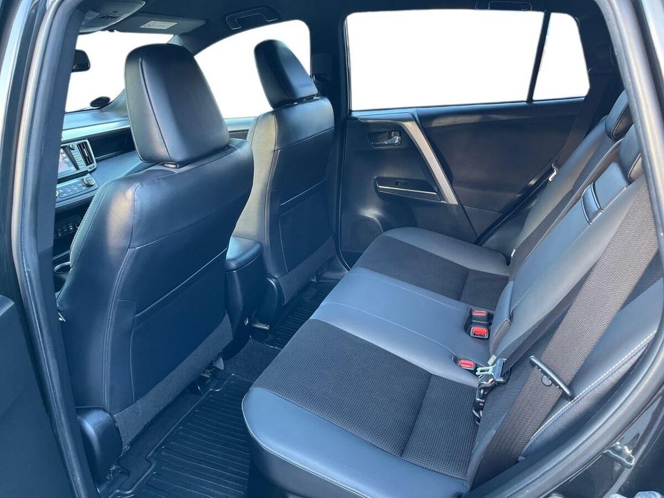 Toyota RAV4 2,5 Hybrid H3+ MDS 5d