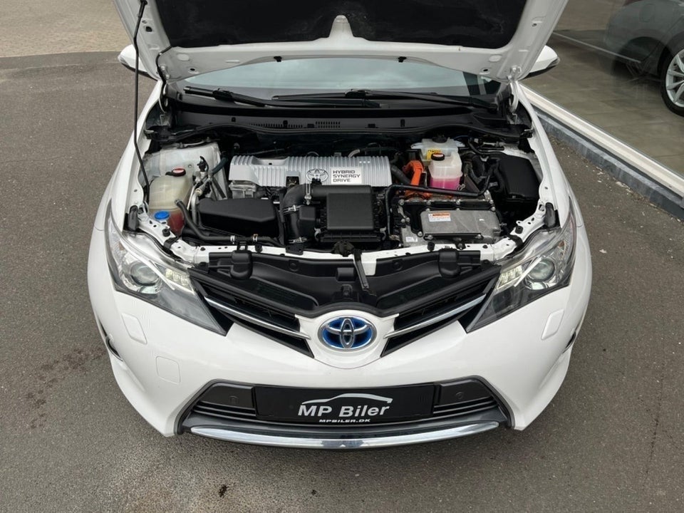 Toyota Auris 1,8 Hybrid H2 Premium CVT 5d