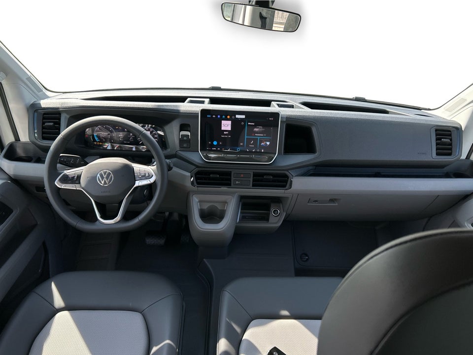 VW Crafter 35 2,0 TDi 163 Db.Kab m/lad L4 aut. RWD 4d