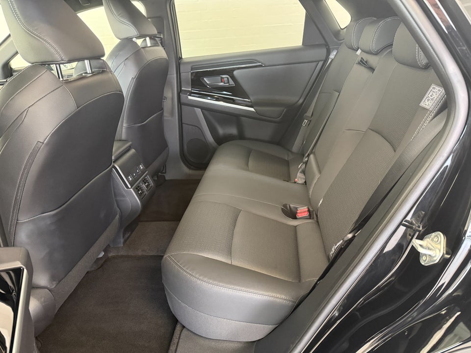 Toyota bZ4X Executive 5d