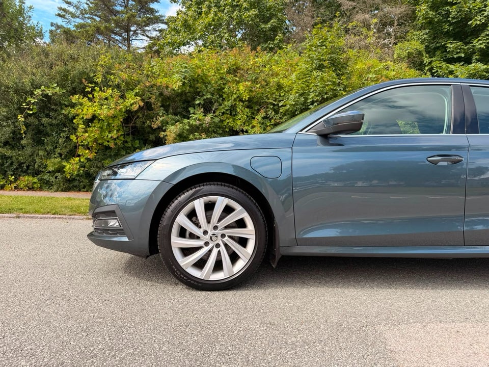 Skoda Octavia 1,4 TSi iV Plus DSG 5d