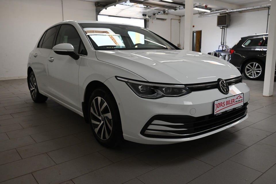 VW Golf VIII 1,4 eHybrid DSG 5d