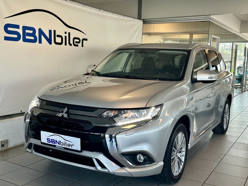 Mitsubishi Outlander 2,4 PHEV Intense CVT 4WD 5d