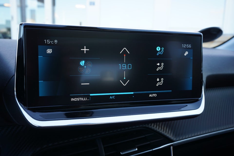 Peugeot 208 1,2 PureTech 100 Allure Sky 5d