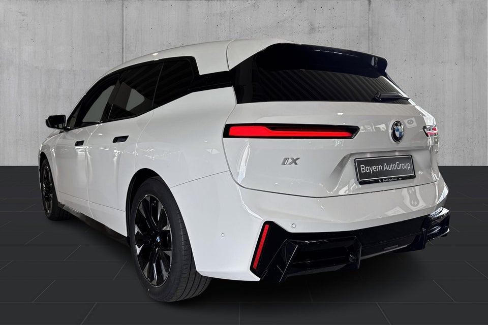 BMW iX xDrive45 M-Sport 5d