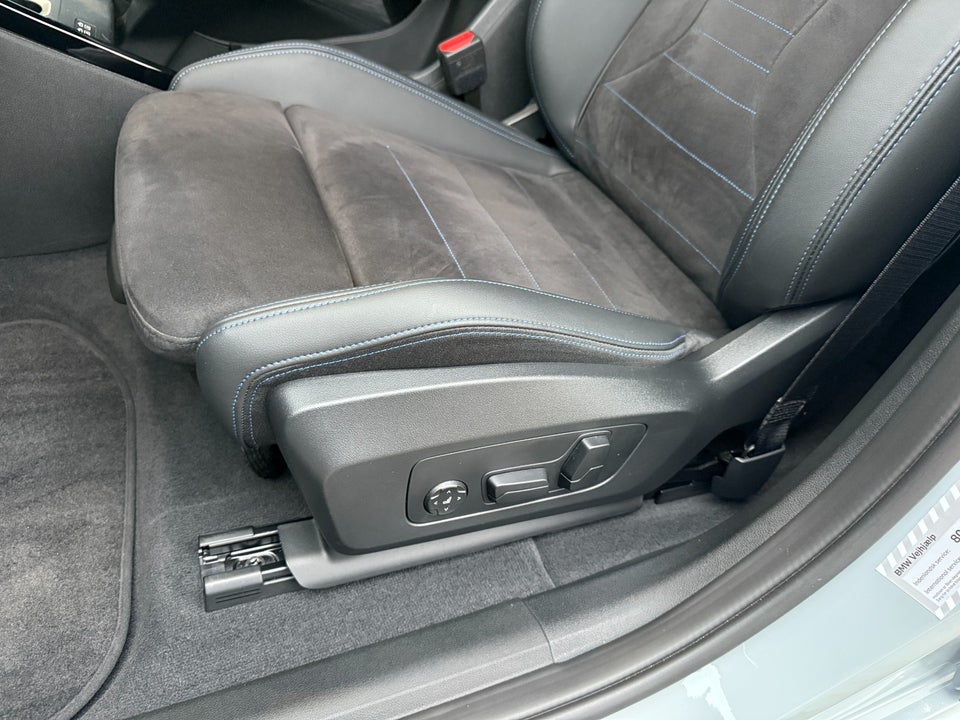 BMW iX2 xDrive30 Fully Charged 5d