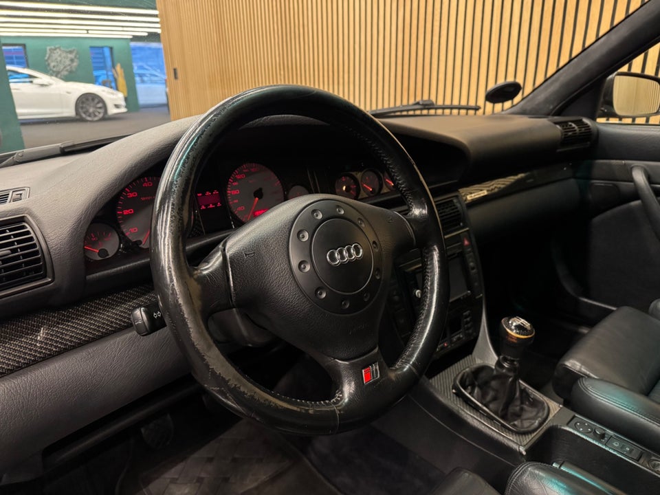 Audi S6 2,2 Avant 5d