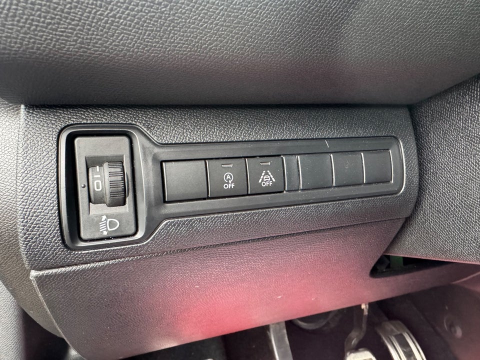 Peugeot 308 1,5 BlueHDi 130 Allure Grand SW 5d