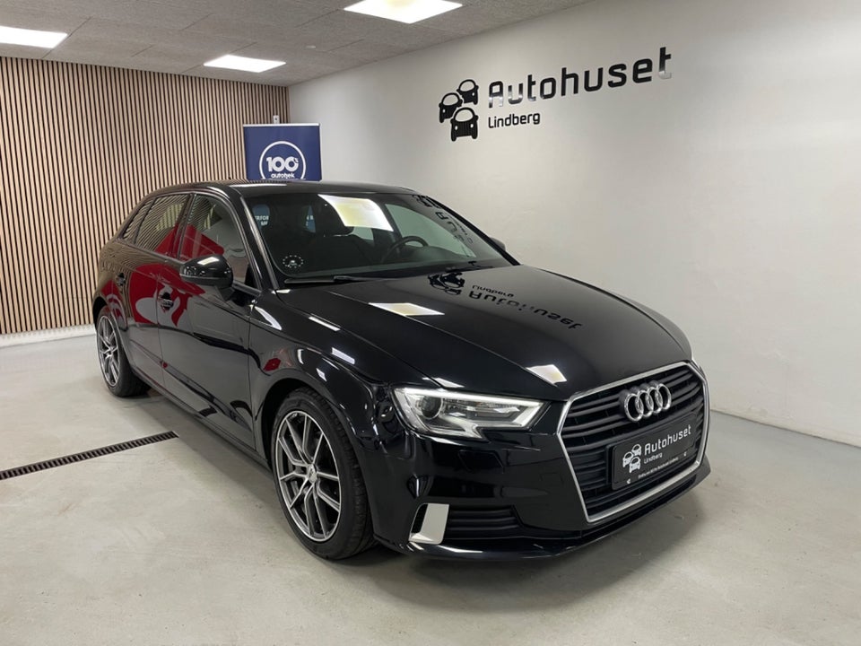 Audi A3 1,6 TDi 110 Sport Sportback 5d