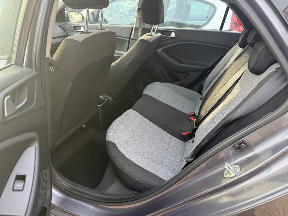 Hyundai i20 1,25 Trend 5d