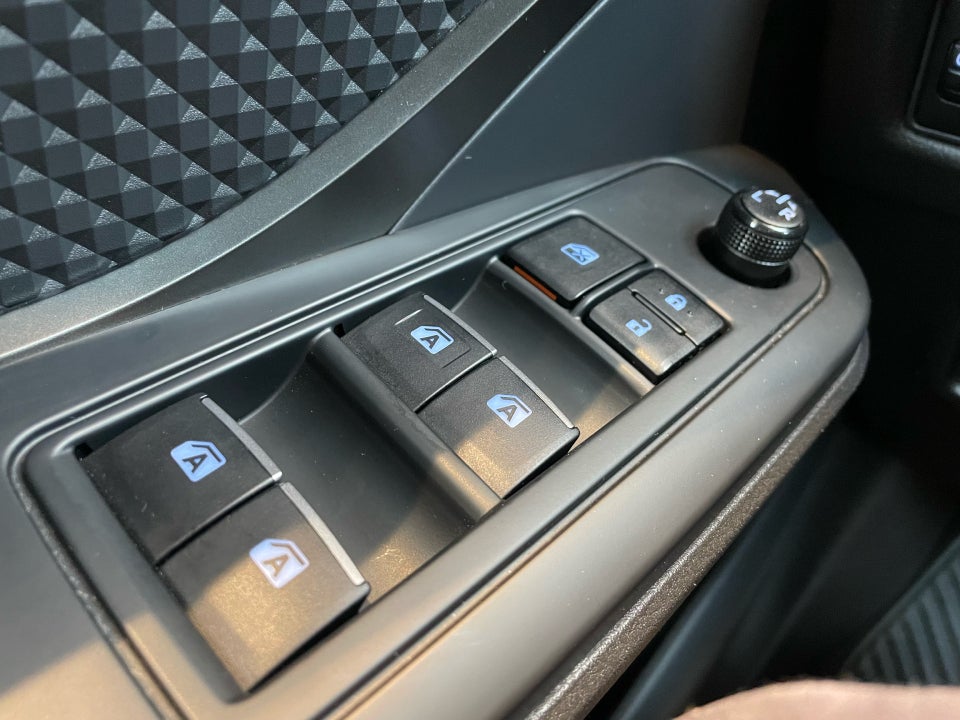 Toyota C-HR 1,8 Hybrid Limited CVT 5d