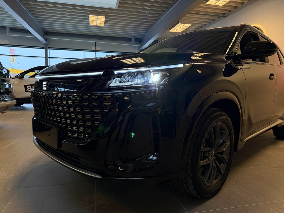 Navor E5 1,5 PHEV Rock 5d