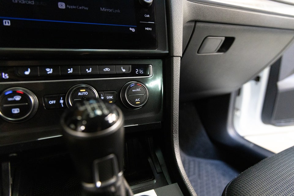 VW Golf VII 1,0 TSi 110 Comfortline Variant 5d