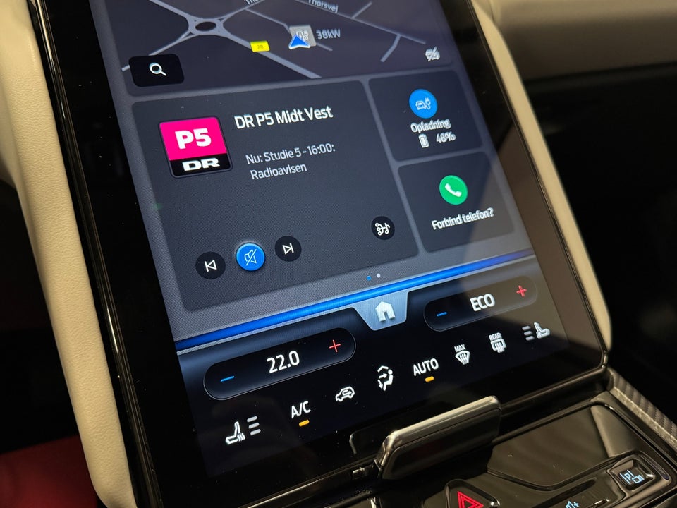 Ford Explorer 77 Premium Extended Range 5d