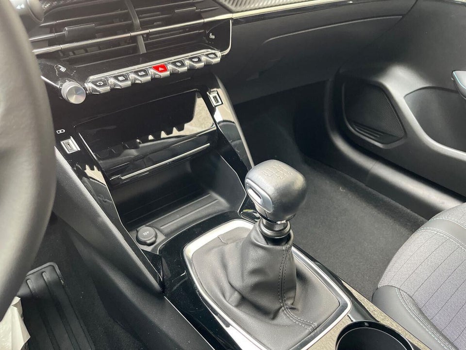 Peugeot 208 1,2 PureTech 100 Allure 5d