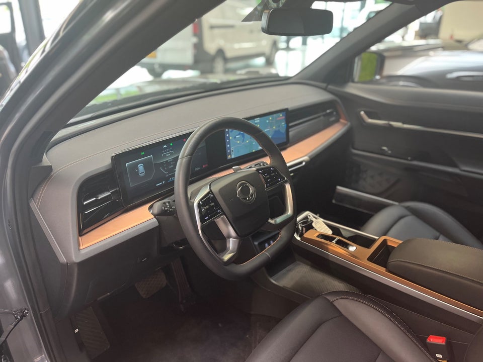 KGM Torres EVX Exclusive 5d