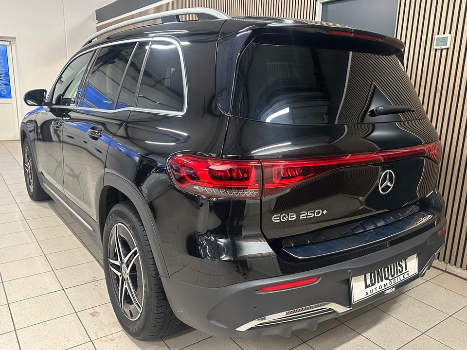 Mercedes EQB250+ AMG Line 5d