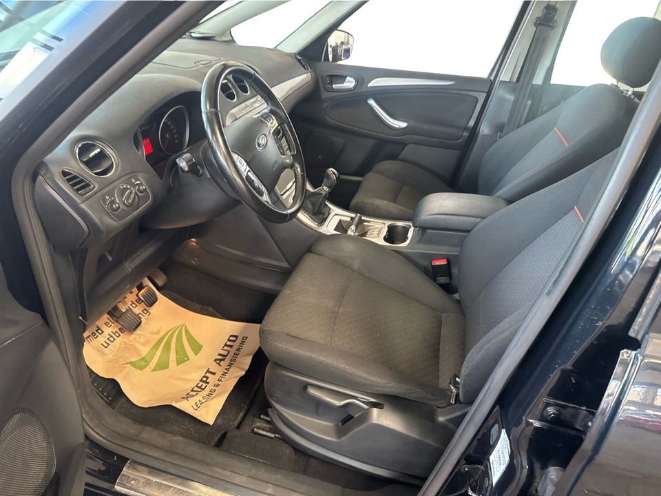 Ford S-MAX 2,0 Titanium 5d