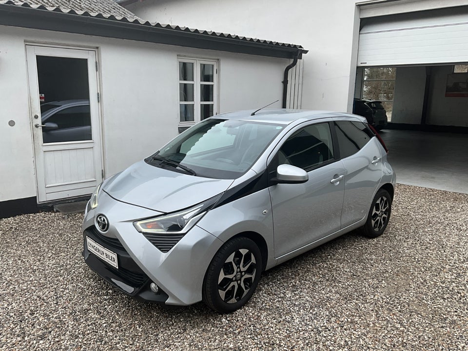 Toyota Aygo 1,0 VVT-i x-pose x-shift 5d