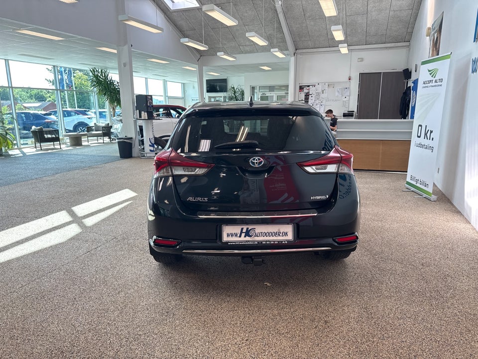 Toyota Auris 1,8 Hybrid H2 Comfort CVT 5d
