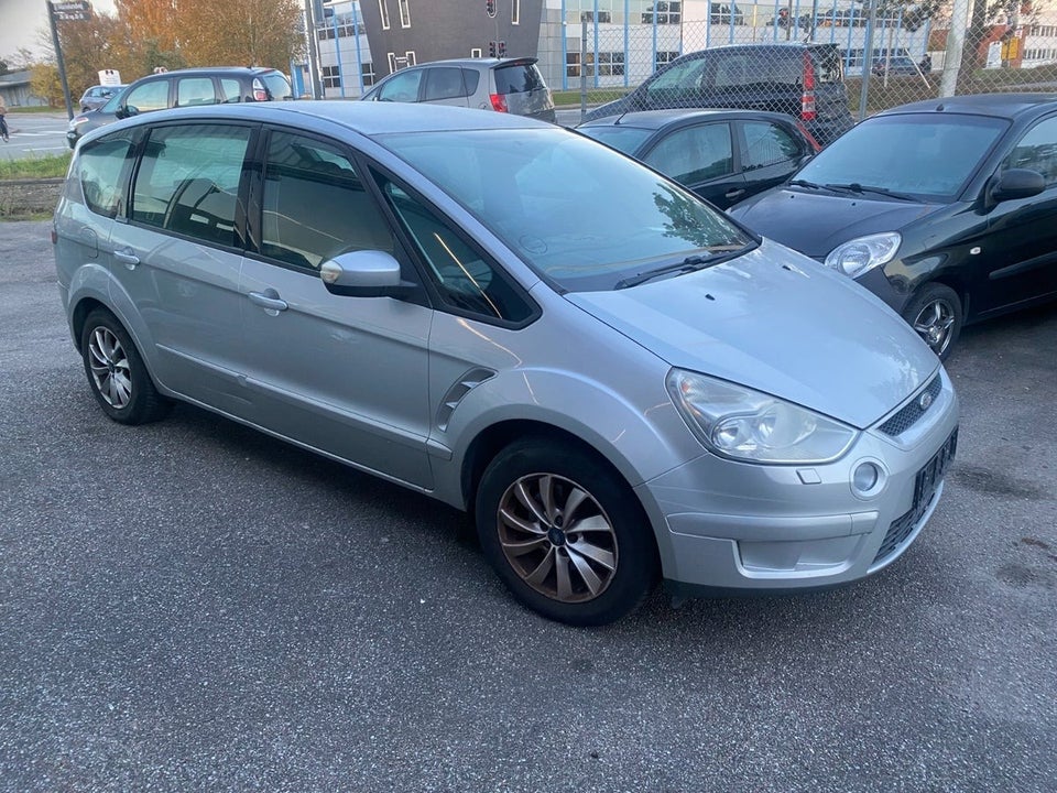 Ford S-MAX 1,8 TDCi 125 Trend 7prs 5d