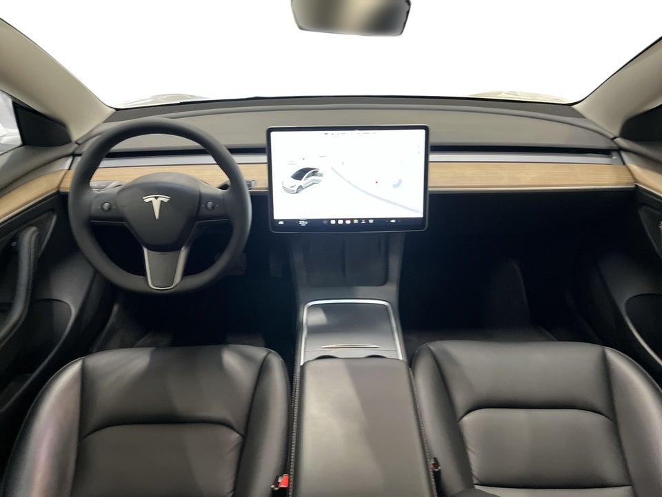 Tesla Model 3 RWD 4d