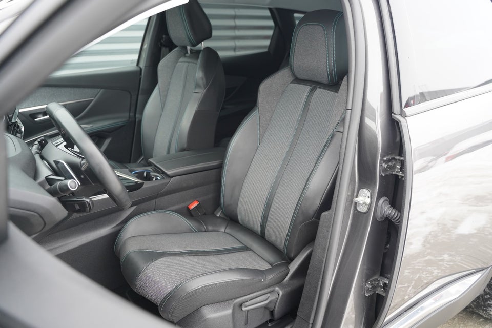 Peugeot 3008 1,6 Hybrid Allure Pack EAT8 5d