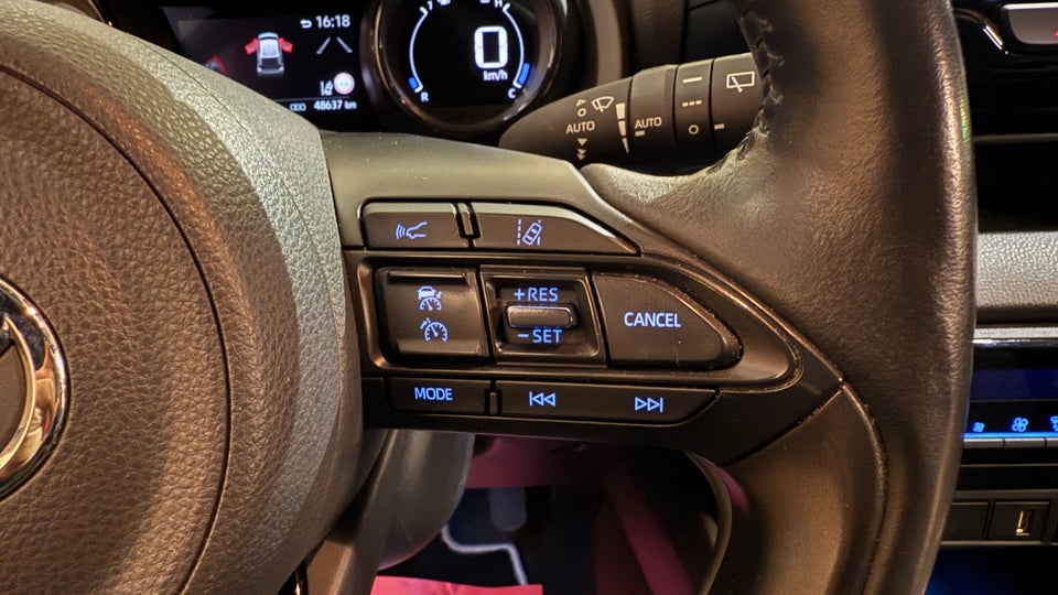 Toyota Yaris 1,5 Hybrid H4 e-CVT 5d