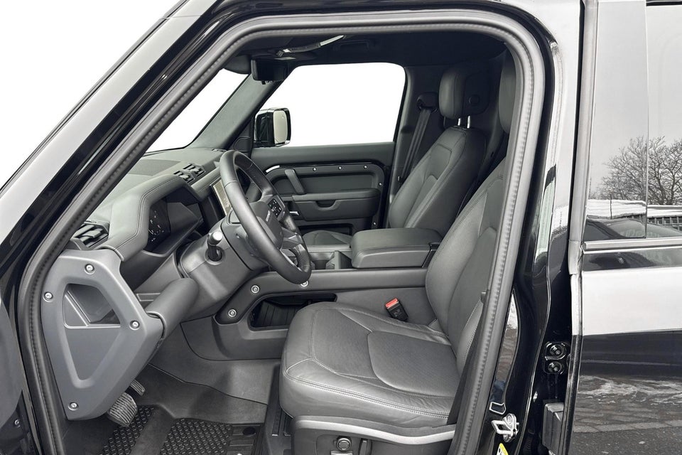 Land Rover Defender 110 3,0 D250 Hard Top X-Dynamic SE aut. Van 5d