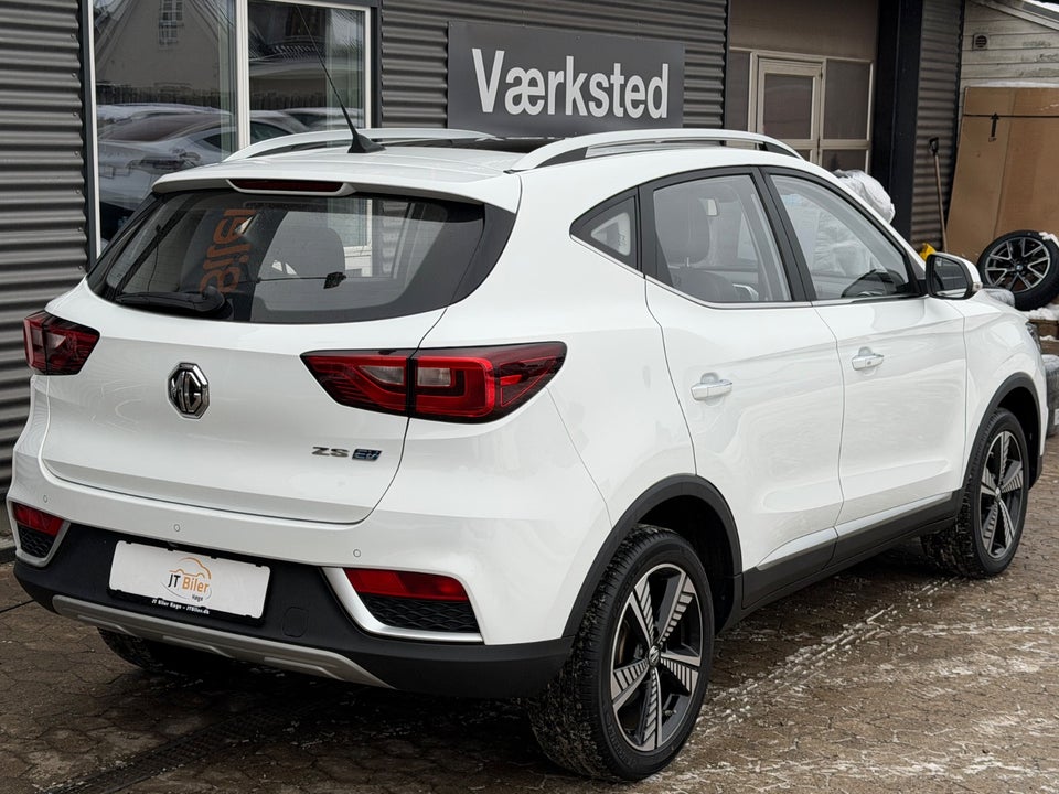 MG ZS EV Luxury 5d