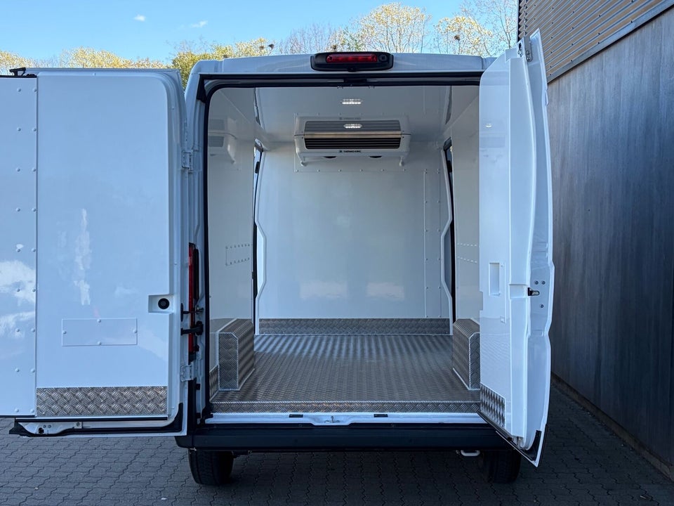 Fiat Ducato 35 Maxi 2,2 MJT 180 Kassevogn L3H2 Pro+ aut.