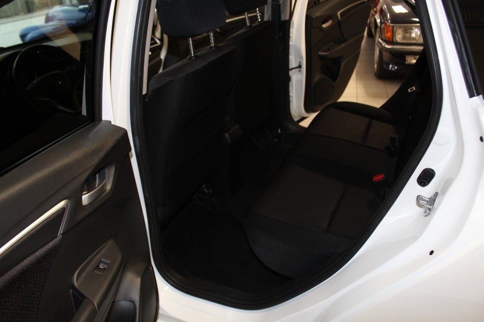 Honda Jazz 1,3 i-VTEC Elegance CVT 5d