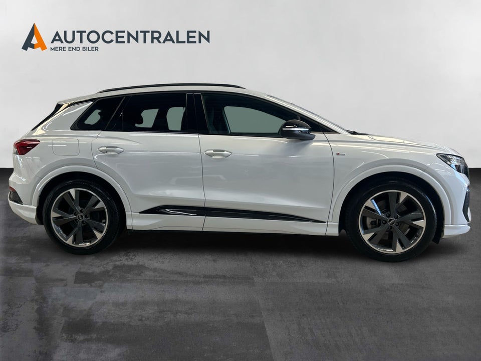 Audi Q4 e-tron 50 S-line quattro 5d