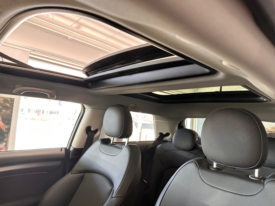 MINI Cooper SE Maximise 3d