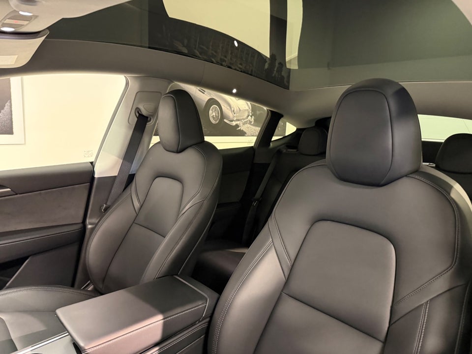 Tesla Model Y Long Range RWD 5d