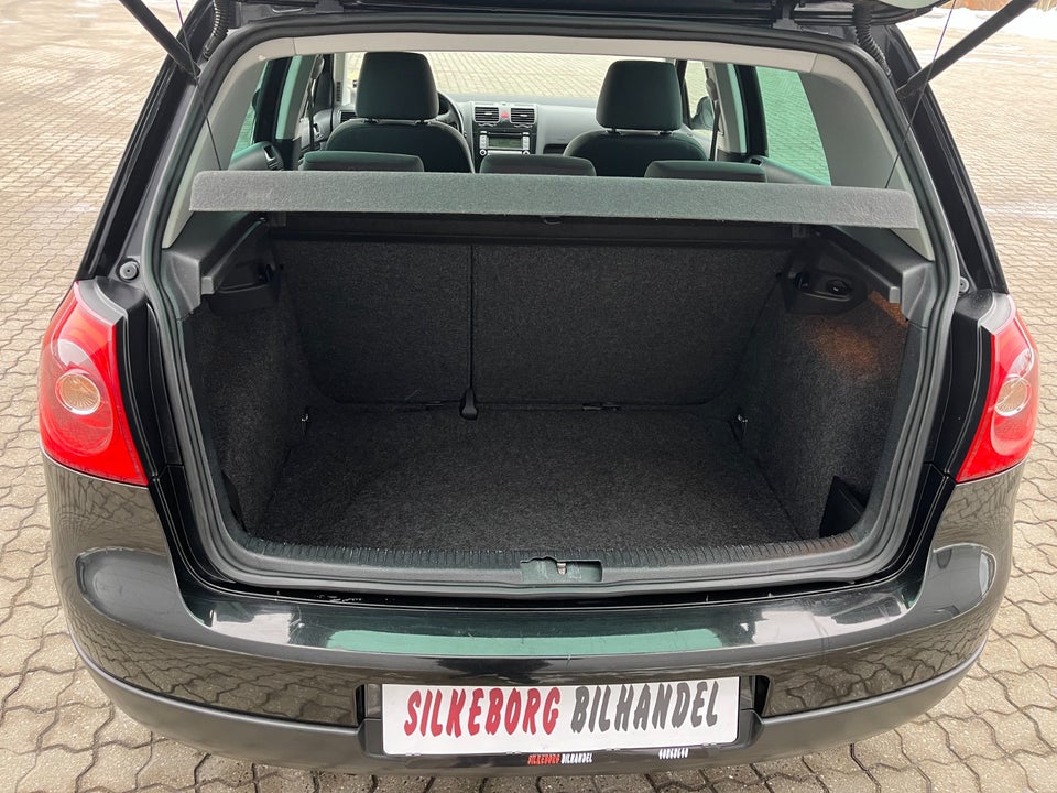 VW Golf V 1,6 GT Sport 5d