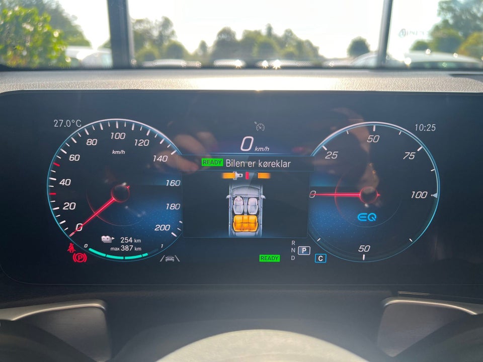 Mercedes EQB250 AMG Line 5d